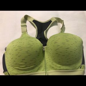 VS Sport Sports Bra Two Same Color and Same Size